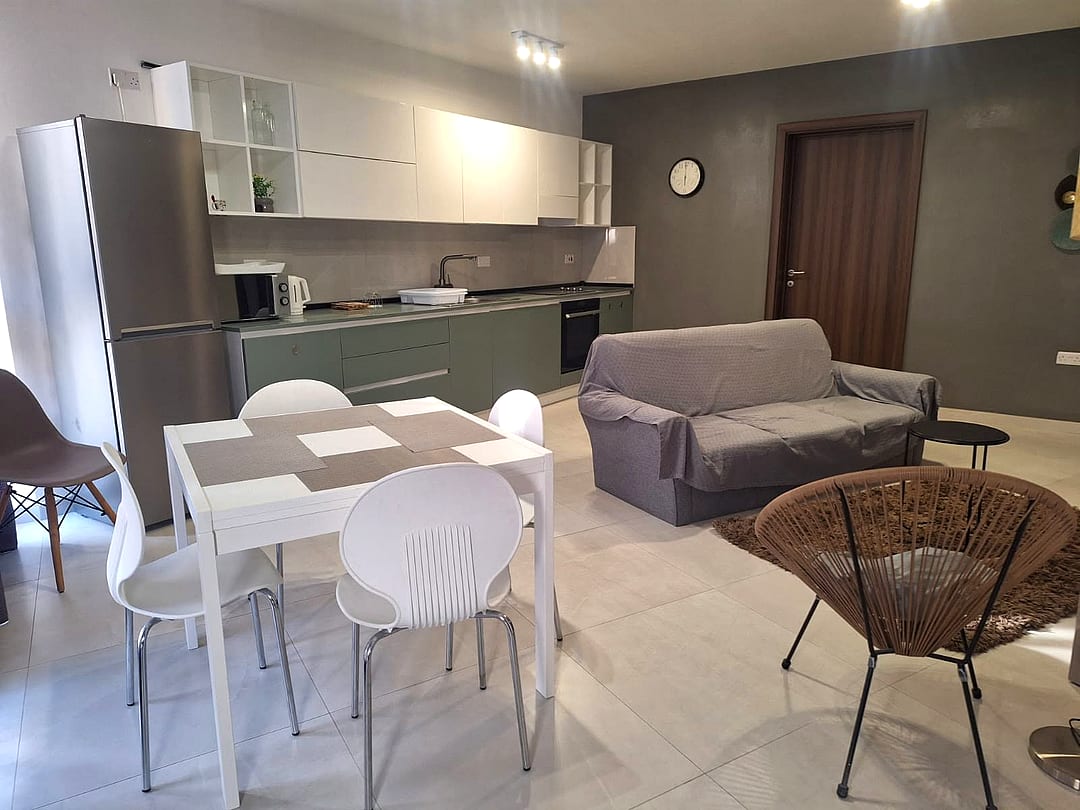 Apartment in Swieqi - 2 beds, 2 baths — 2