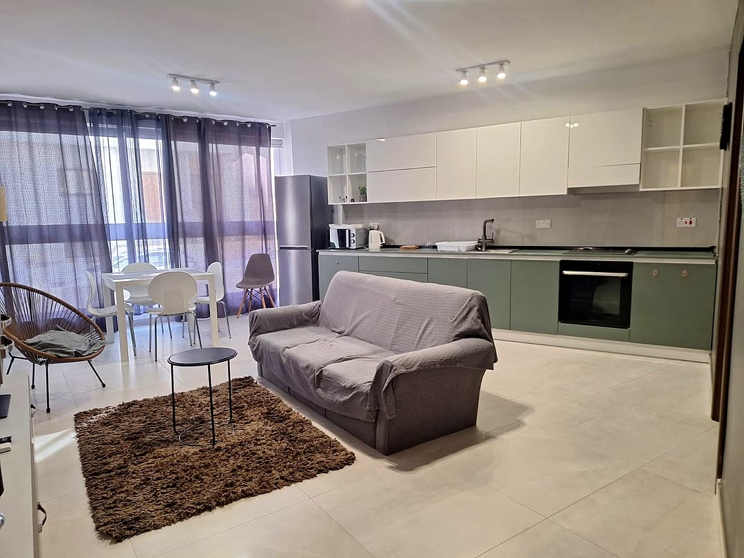 Apartment in Swieqi - 2 beds, 2 baths — 1
