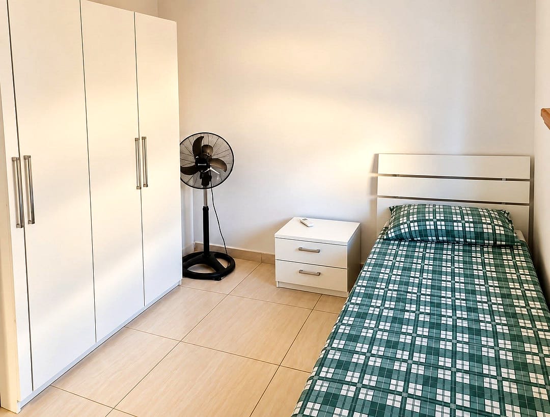 Penthouse in Sliema - 2 beds, 1 bath — 5