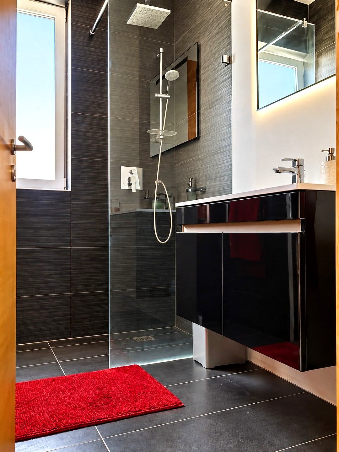 Penthouse in Sliema - 2 beds, 1 bath — 4