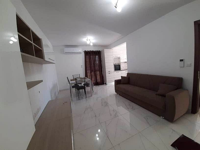 Apartment in Gzira - 2 beds, 1 bath — 1