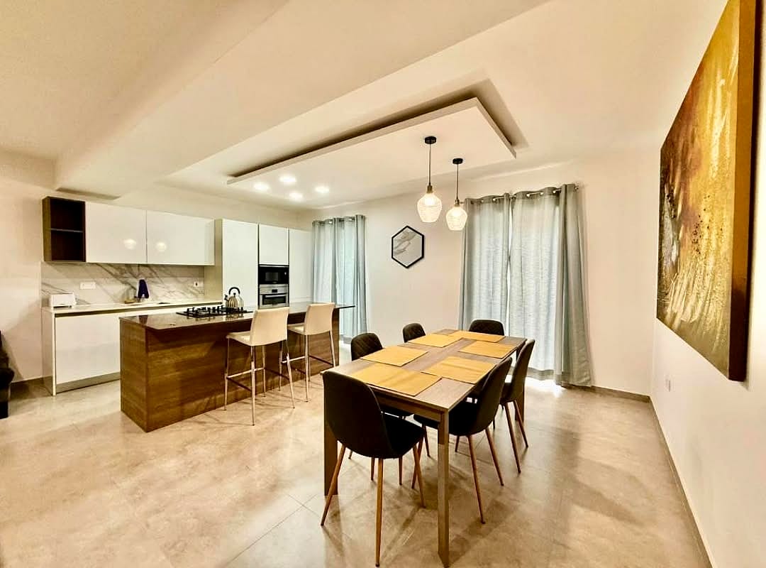 Room in Xaghra — 2