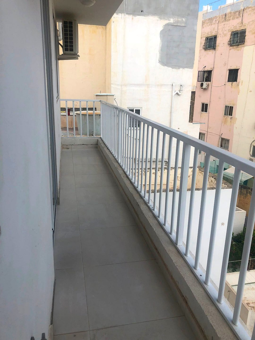 Apartment in Gzira - 3 beds, 2 baths — 4