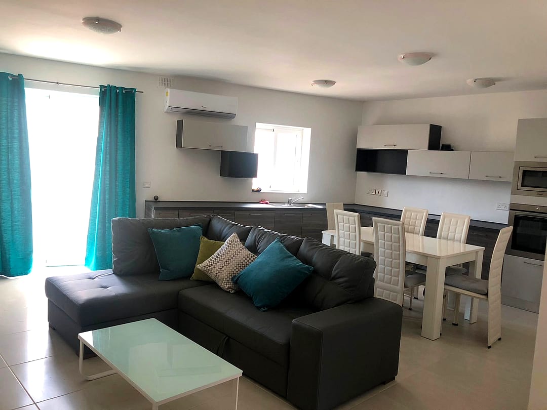 Room in Gzira - 3 beds, 1 bath — 4
