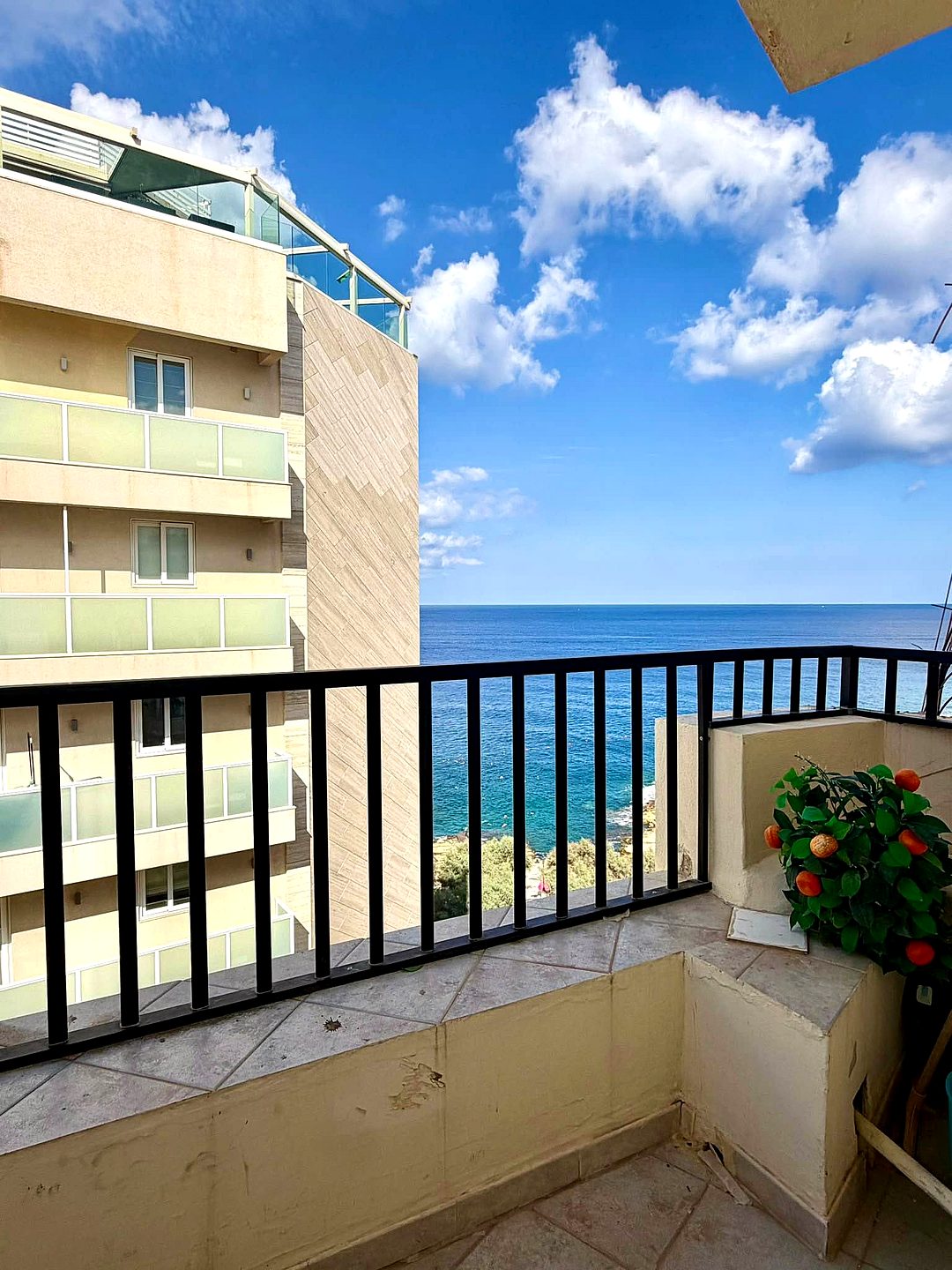 Penthouse in Sliema - 3 beds, 2 baths — 1