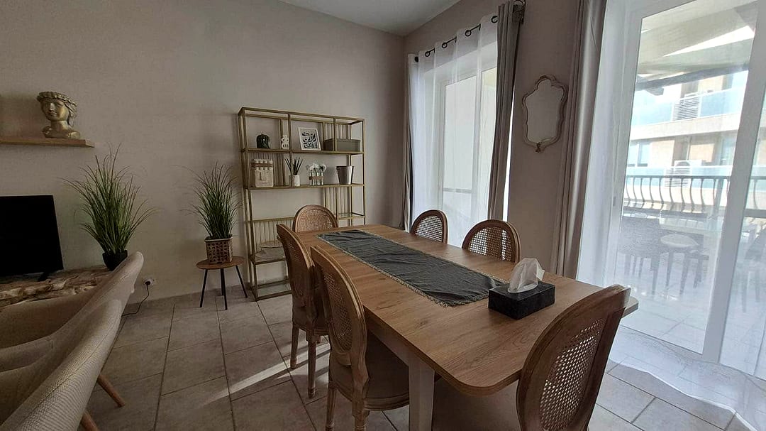 Penthouse in Sliema - 3 beds, 2 baths — 3