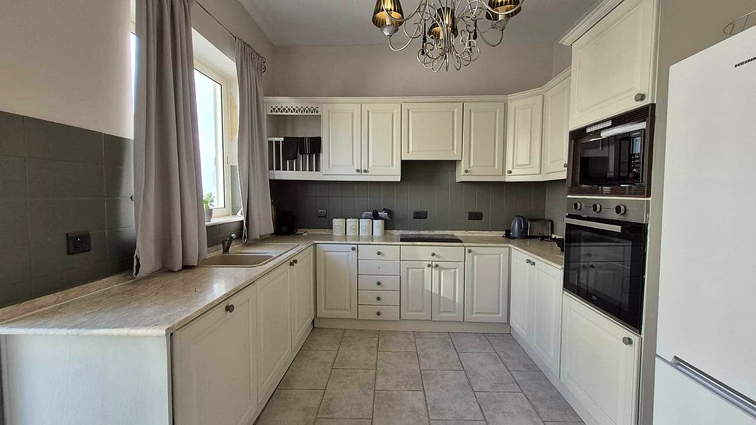 Penthouse in Sliema - 3 beds, 2 baths — 5