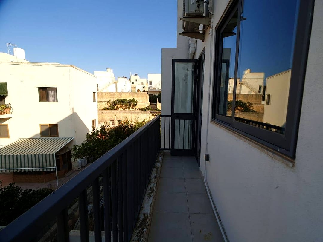 Apartment in St Julian's - 3 beds, 2 baths — 5