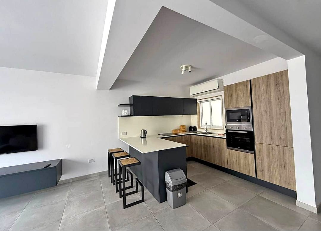 Apartment in Swieqi - 3 beds, 2 baths — 3
