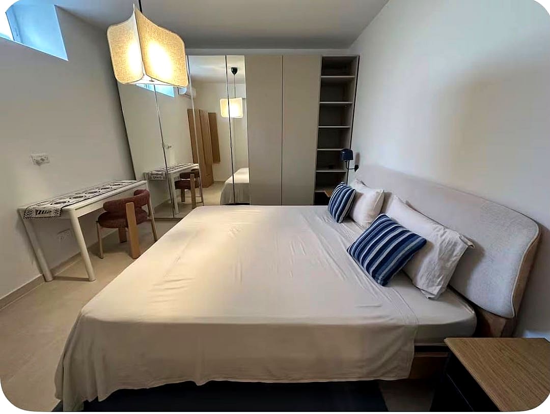 Apartment in Pembroke - 1 bed — 2