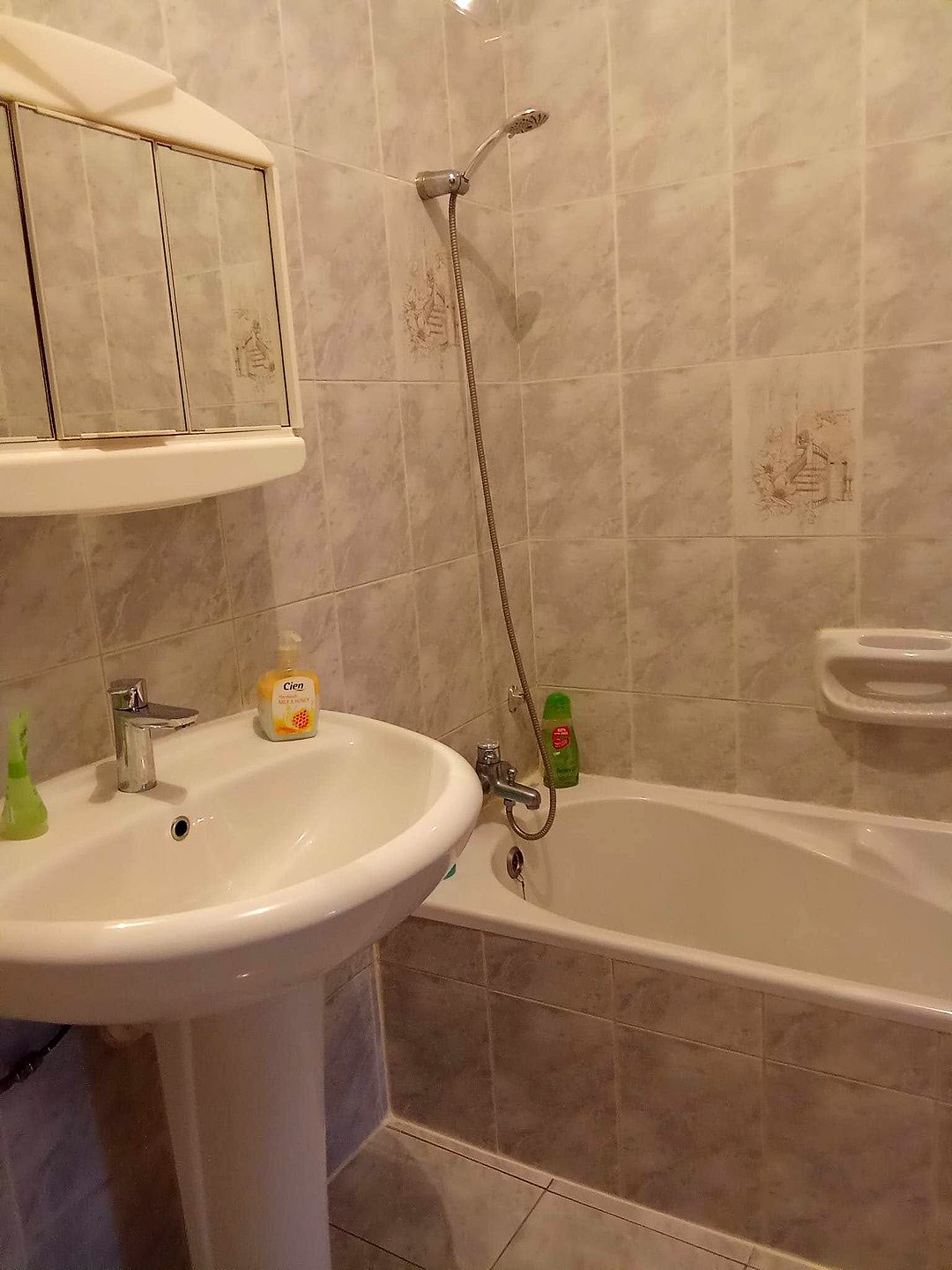 Apartment in Fgura - 2 beds, 1 bath — 4