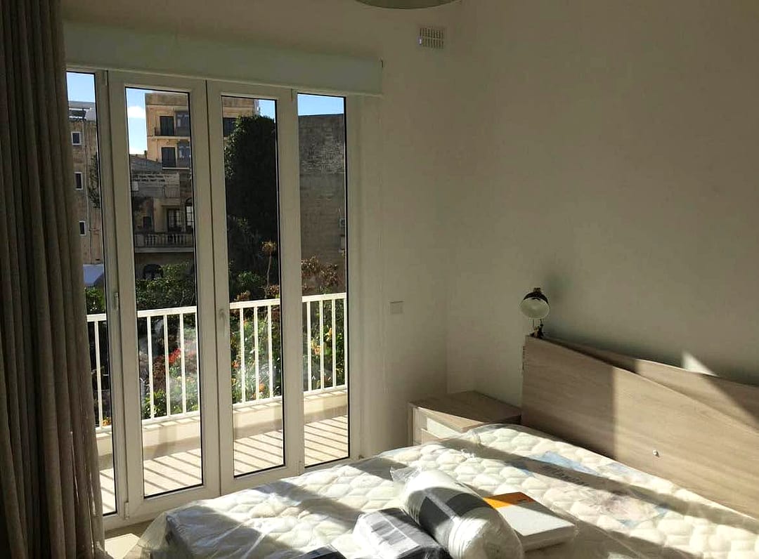 Apartment in Sliema - 3 beds, 2 baths — 4