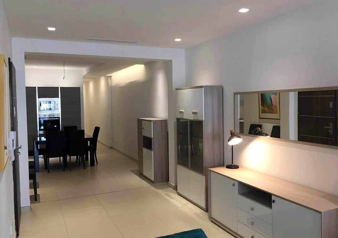 Apartment in Sliema - 3 beds, 2 baths — 5