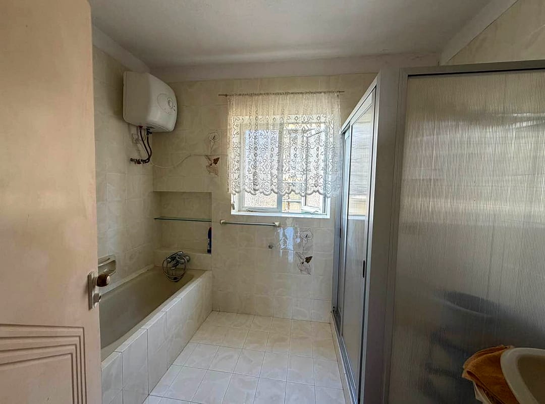 Apartment in St Paul's Bay - 2 beds, 2 baths — 5