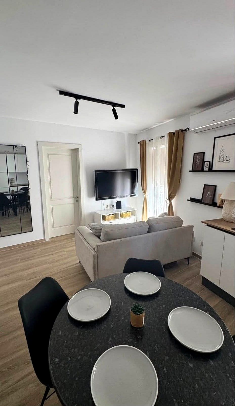 Apartment in Qawra - 2 beds, 1 bath — 3