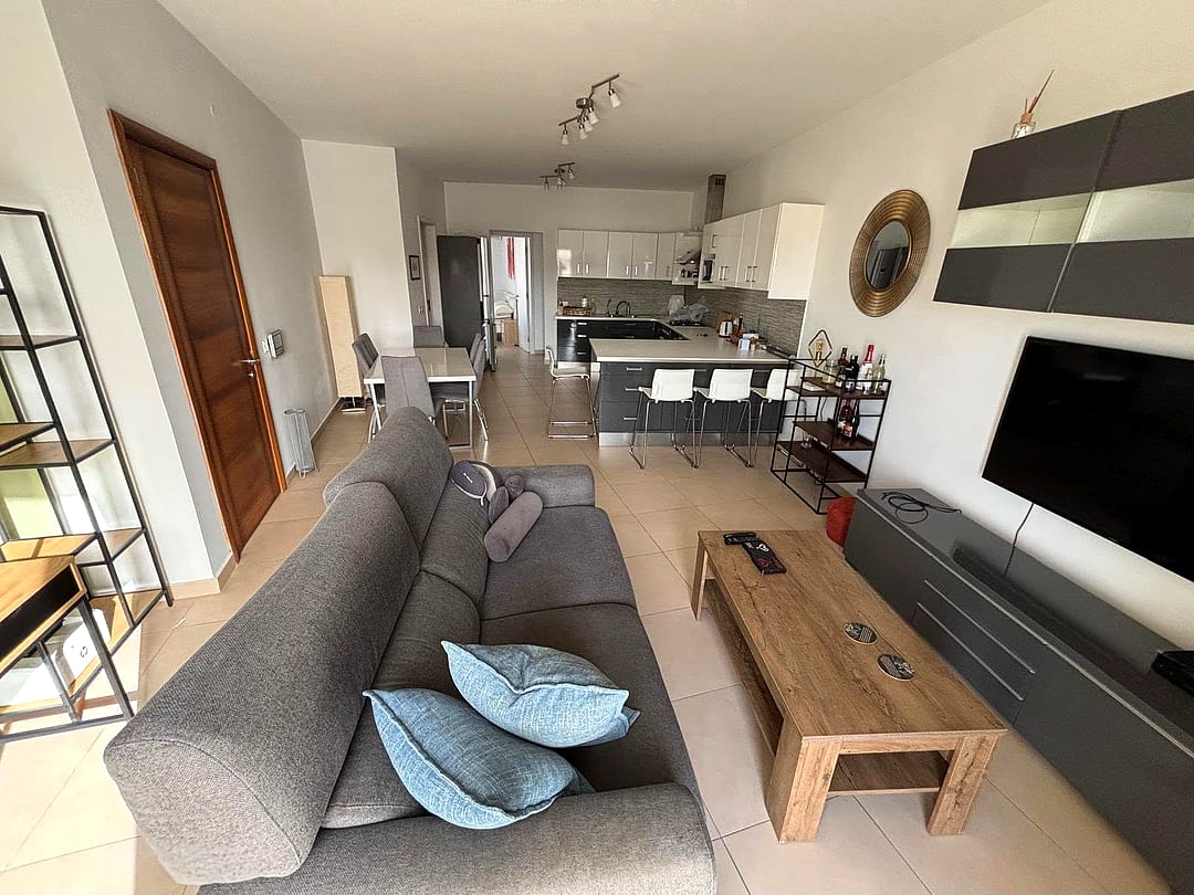 Room in Balzan — 2