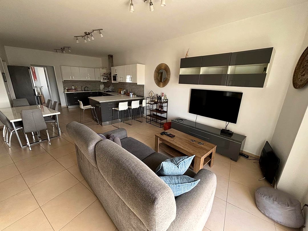 Room in Balzan — 1
