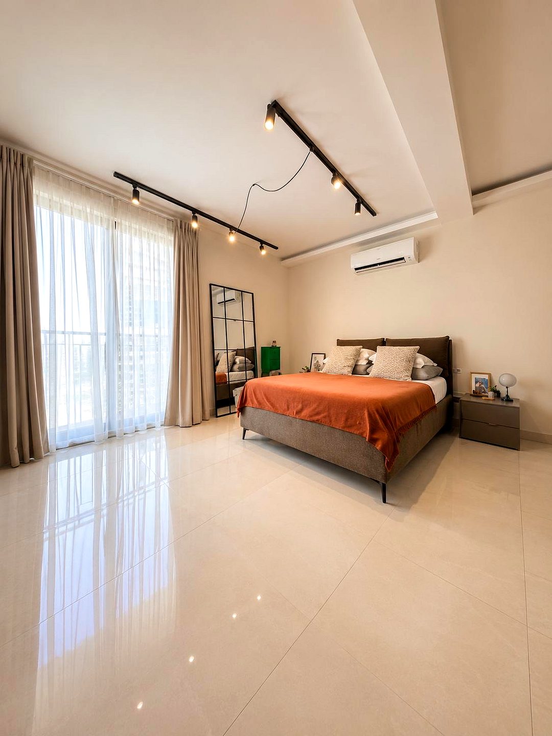 Seafront Apartment  3 bedroom — 6