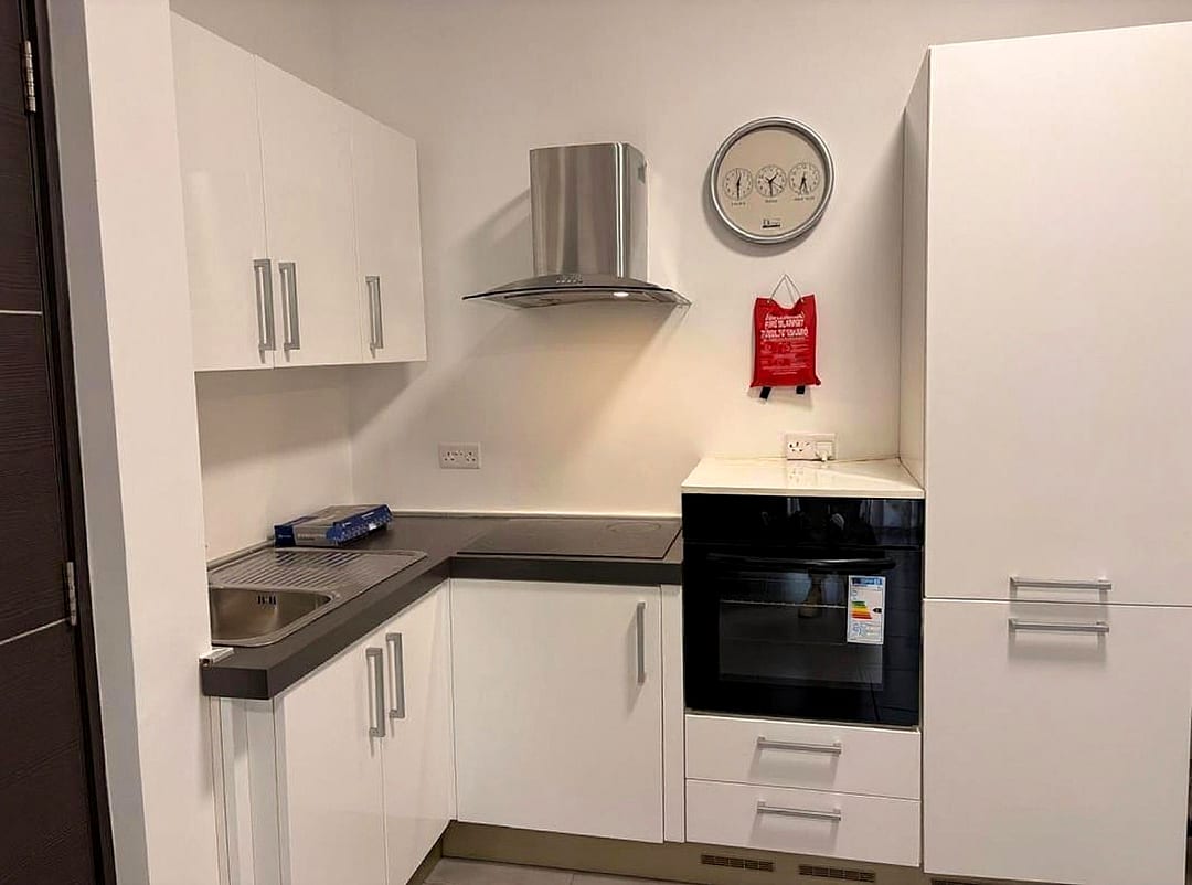 Modern One-Bedroom Apartment in St. Julian's — 2