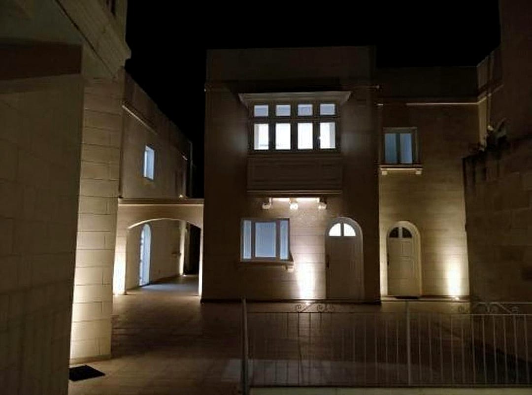 Modern 2-bedroom maisonette with garage in Żebbuġ — 2