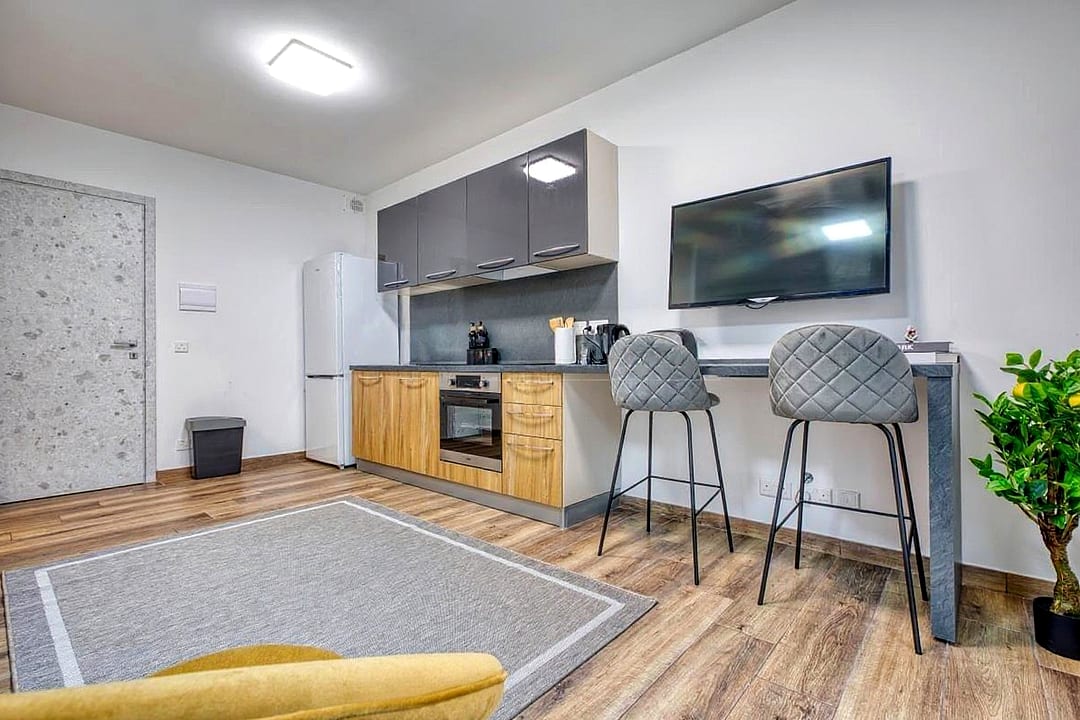 Comfortable furnished studio with balcony in Pietà — 2