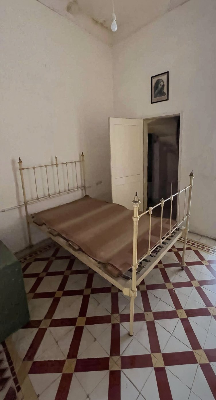 Townhouse in Tarxien - 2 beds — 5