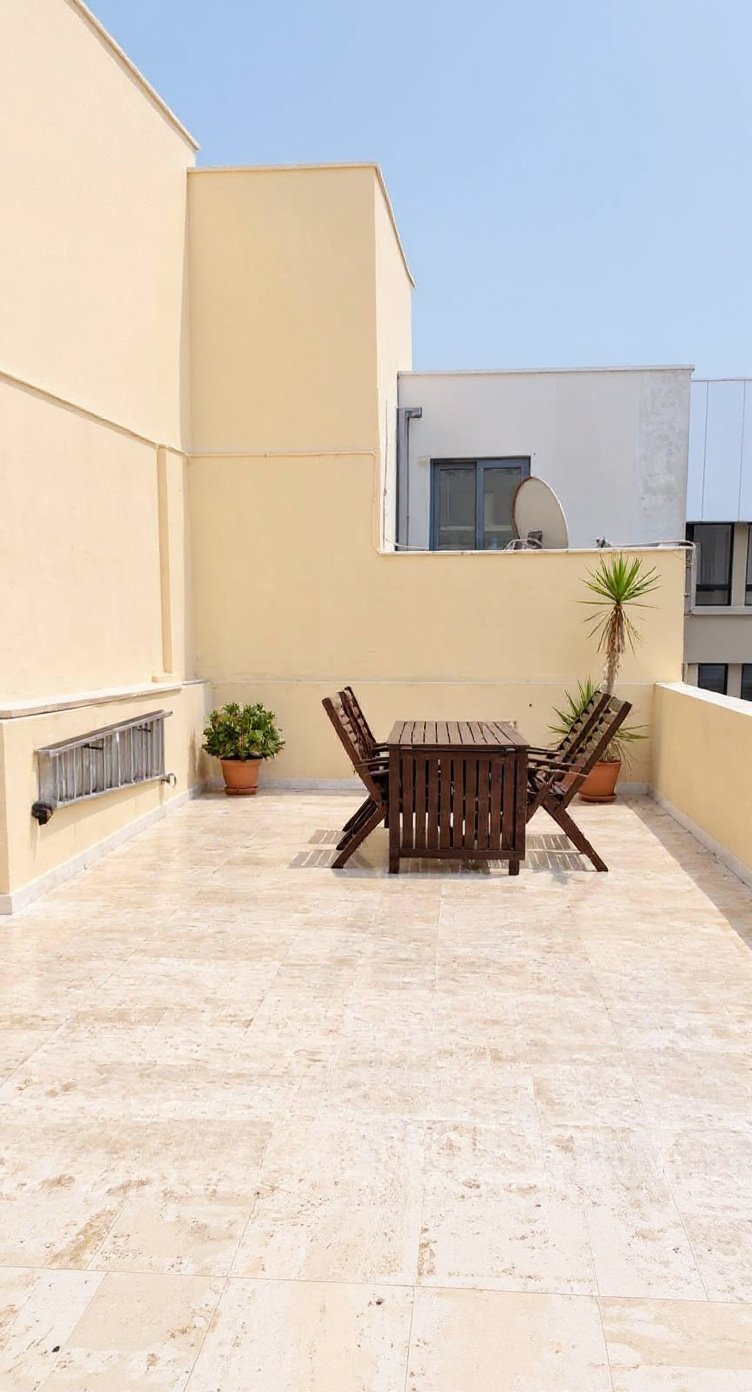 Apartment in Sliema - 2 beds — 4