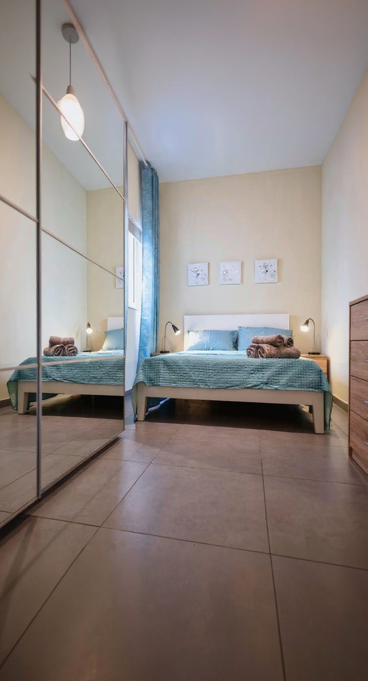 Apartment in Gzira - 2 beds — 5