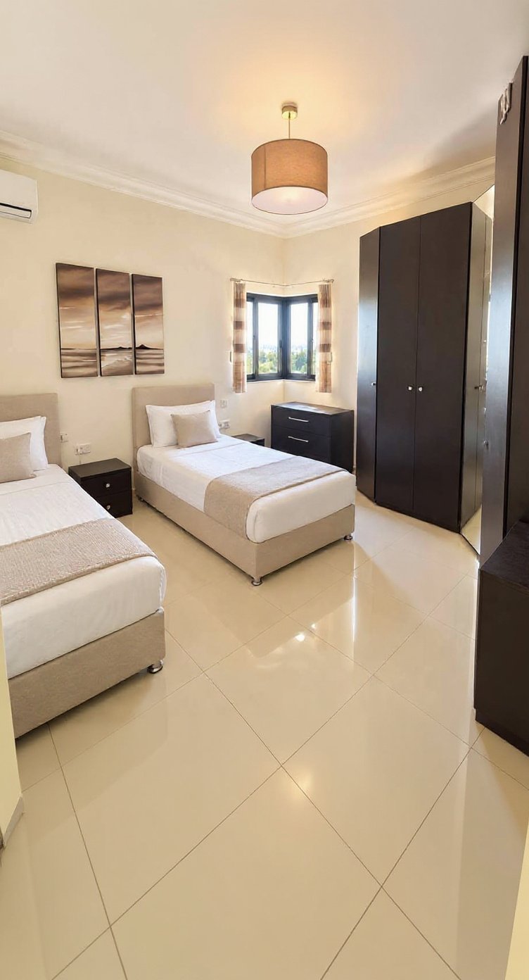 Apartment in Pembroke - 2 beds — 3