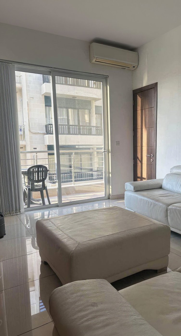 Room in San Giljan — 2