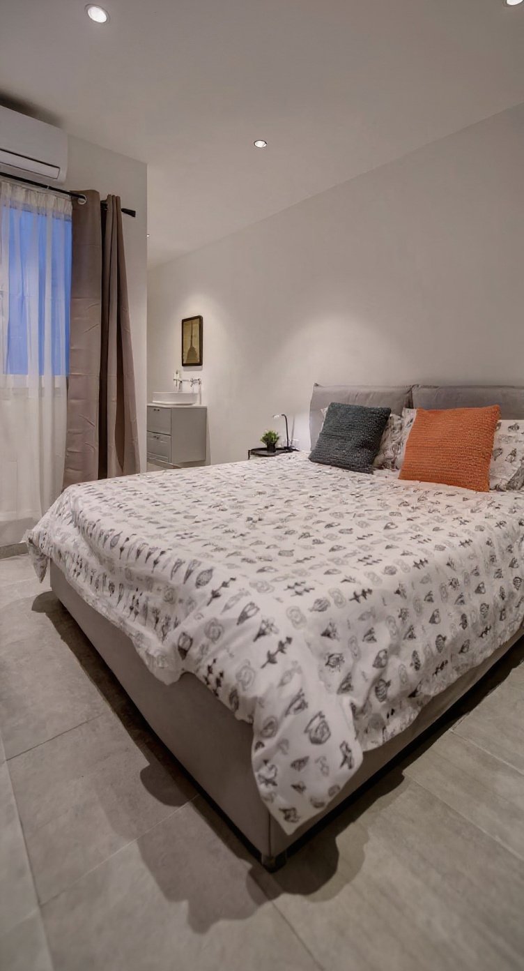 Penthouse in Sliema - 2 beds, 2 baths — 4