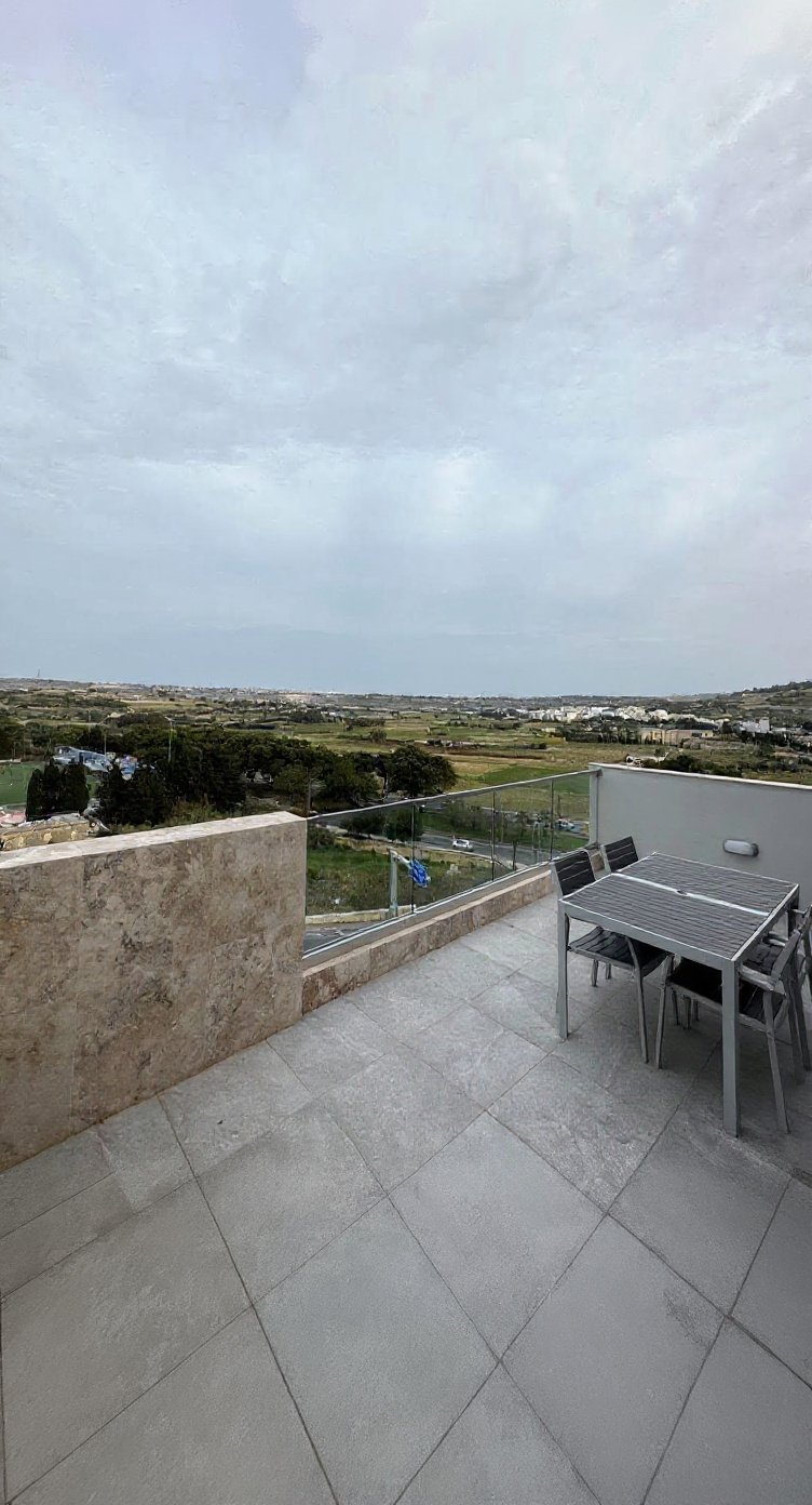 Penthouse in San Pawl il-Baħar - 2 beds, 2 baths — 3