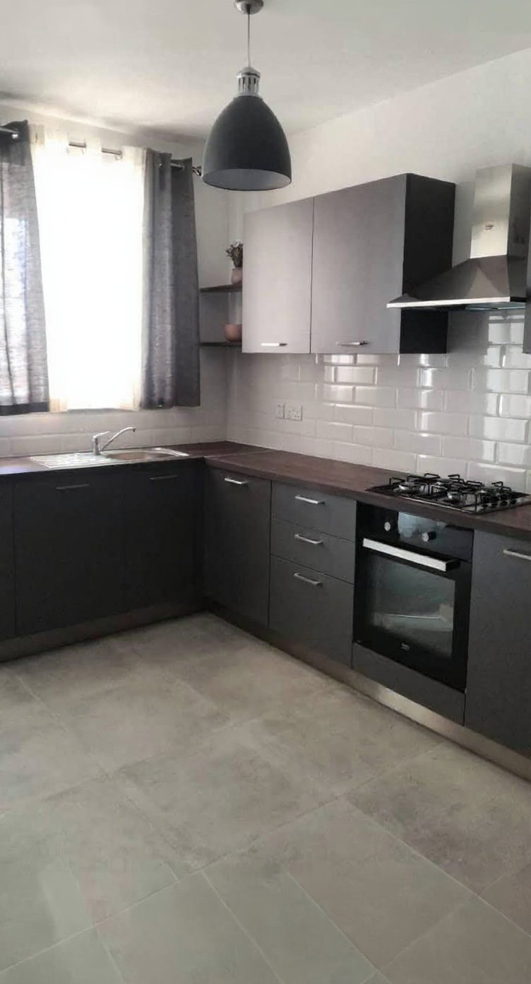 Apartment in Qawra - 3 beds, 2 baths — 1