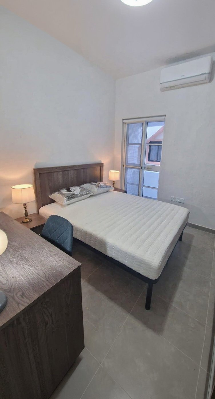 Apartment in St Paul's Bay - 3 beds, 1 bath — 3