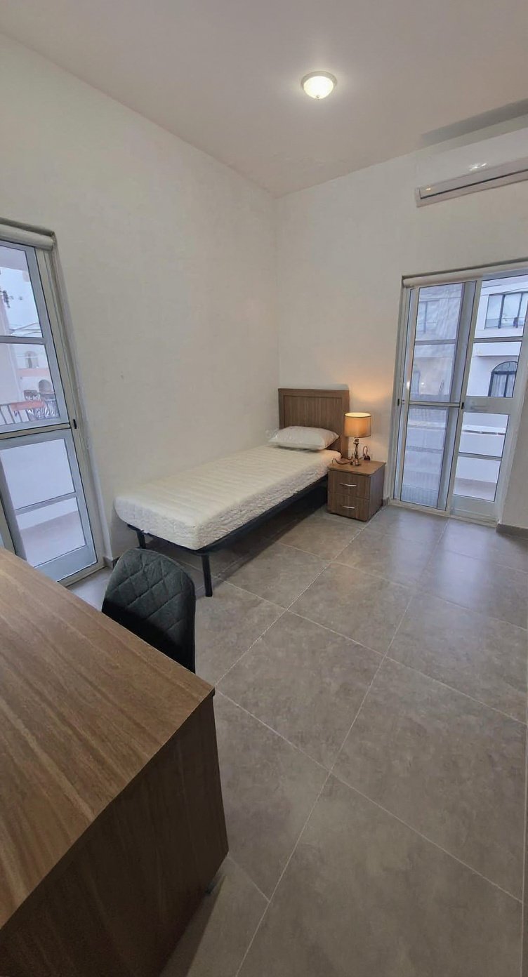 Apartment in St Paul's Bay - 3 beds, 1 bath — 4