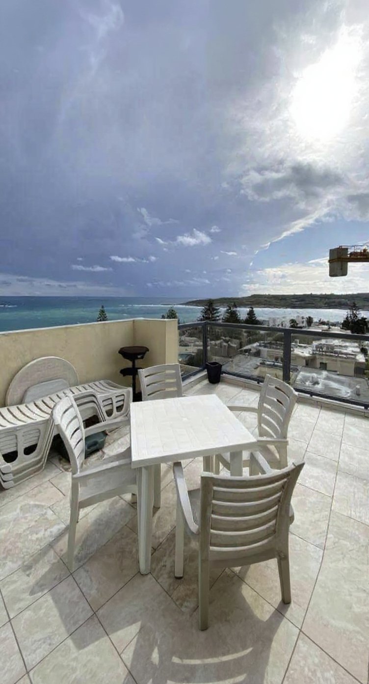 Penthouse in Marsaskala - 2 beds, 2 baths — 5