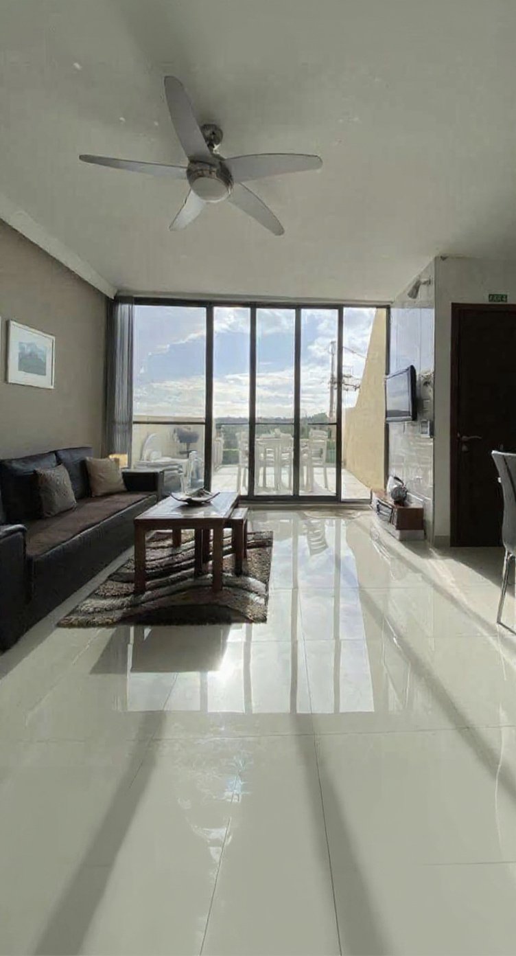 Penthouse in Marsaskala - 2 beds, 2 baths — 1