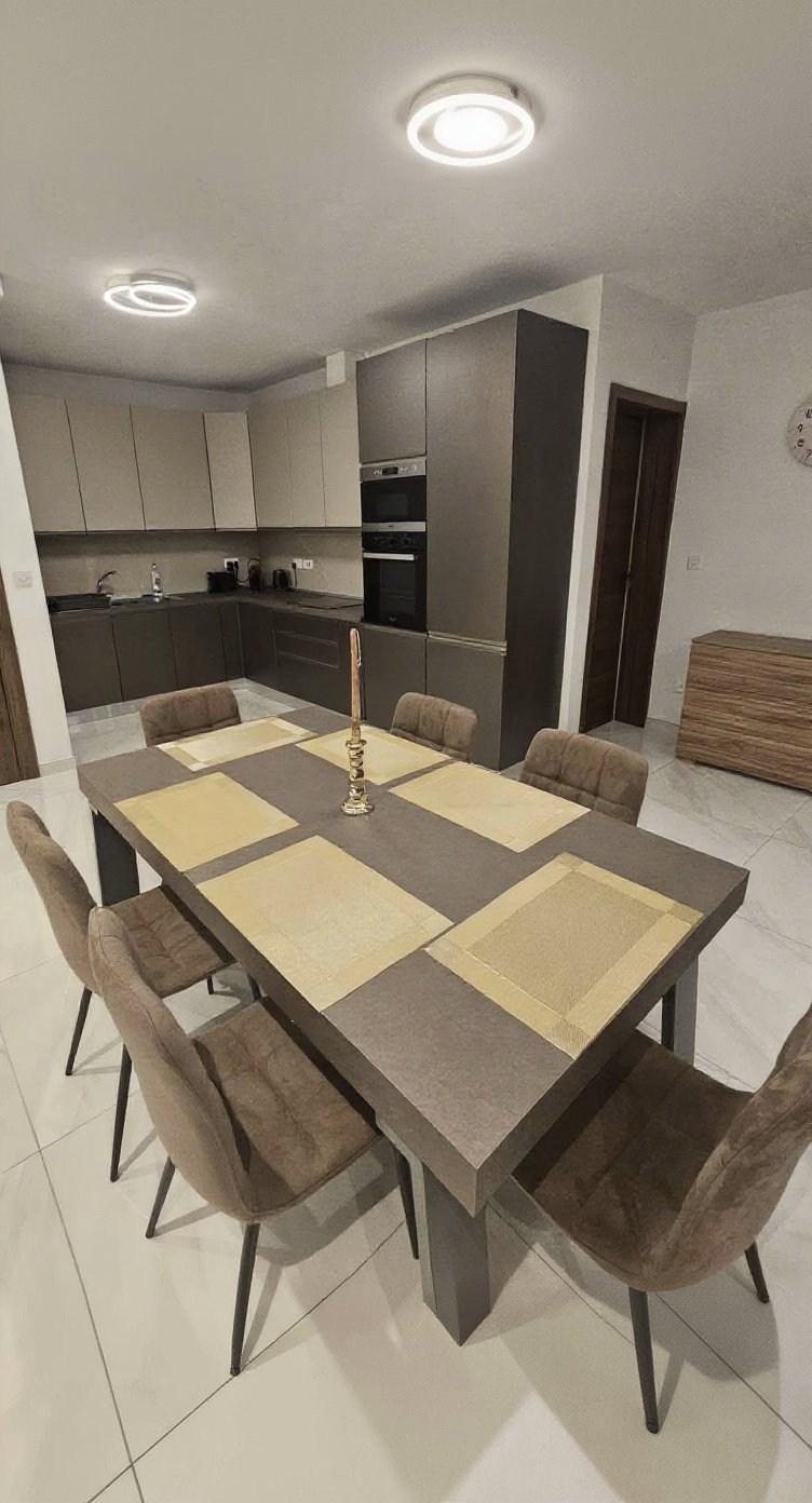 Apartment in Qawra - 2 beds, 2 baths — 4