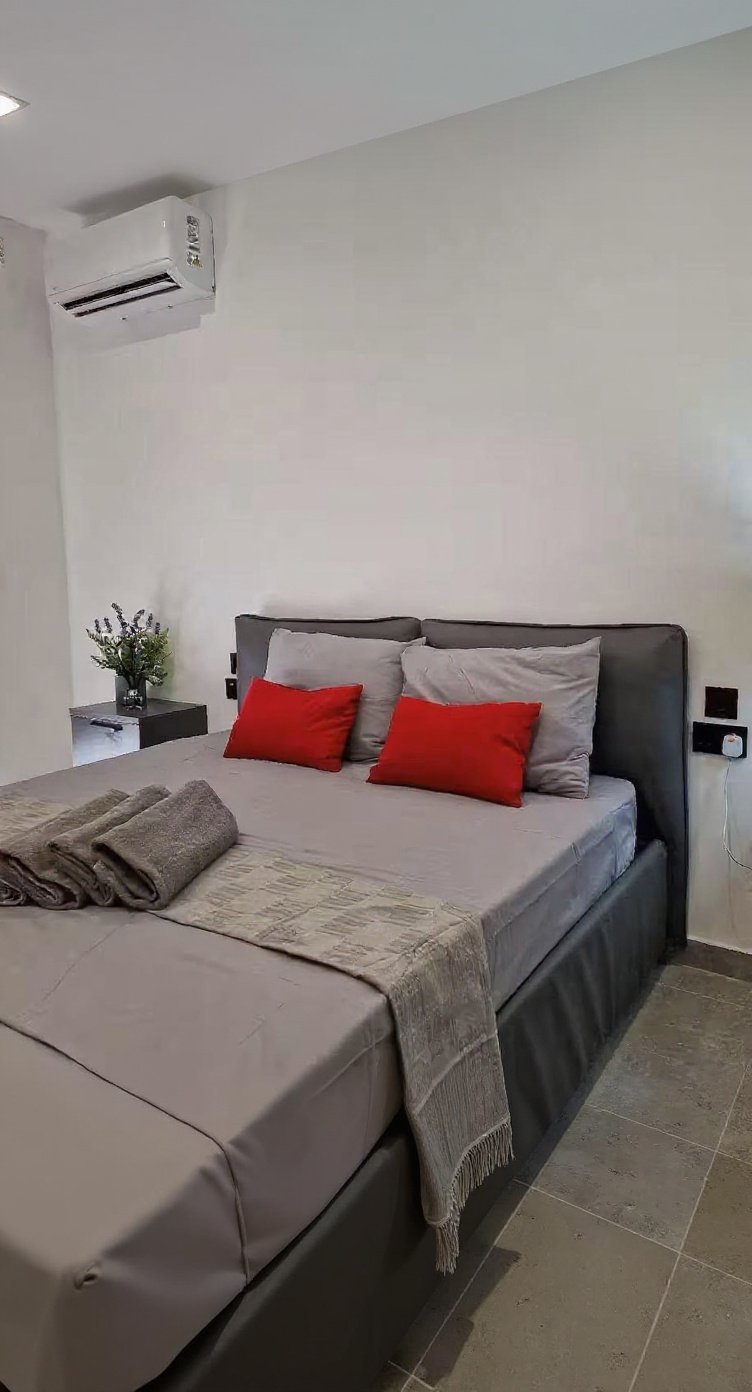 Apartment in Qawra - 2 beds, 2 baths — 5