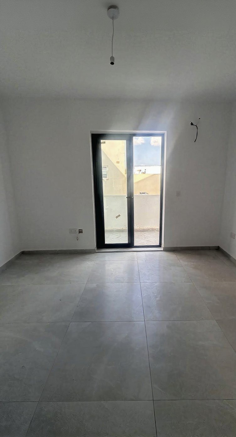 Penthouse in Birkirkara - 1 bath — 4