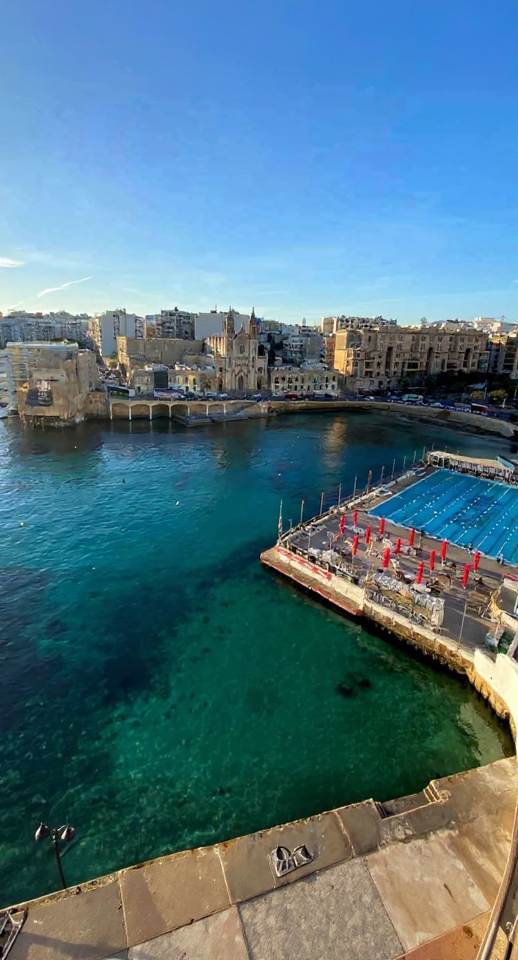 Apartment in St Julian's - 2 beds, 2 baths — 3