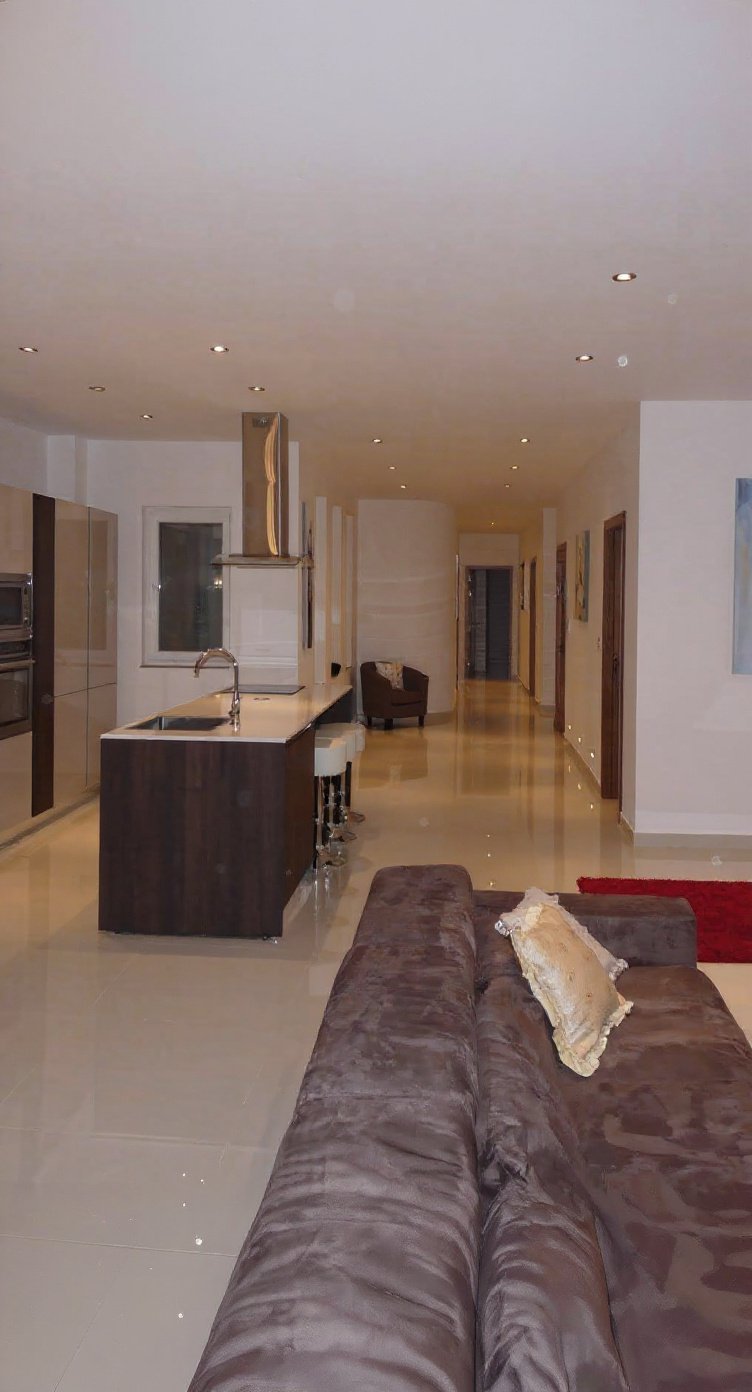 Apartment in San Giljan — 2