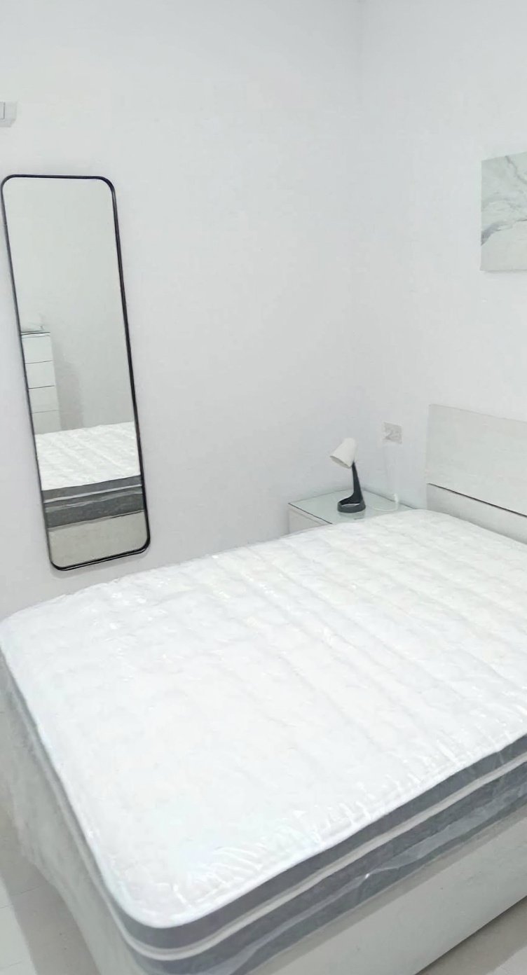 Apartment in Gzira - 3 beds, 2 baths — 5