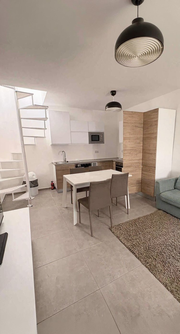 Penthouse in Sliema - 3 beds, 2 baths — 3