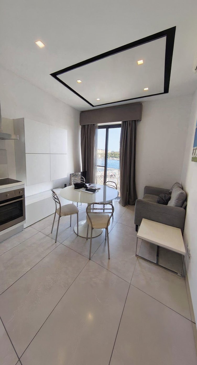 Apartment in Sliema - 3 beds — 1