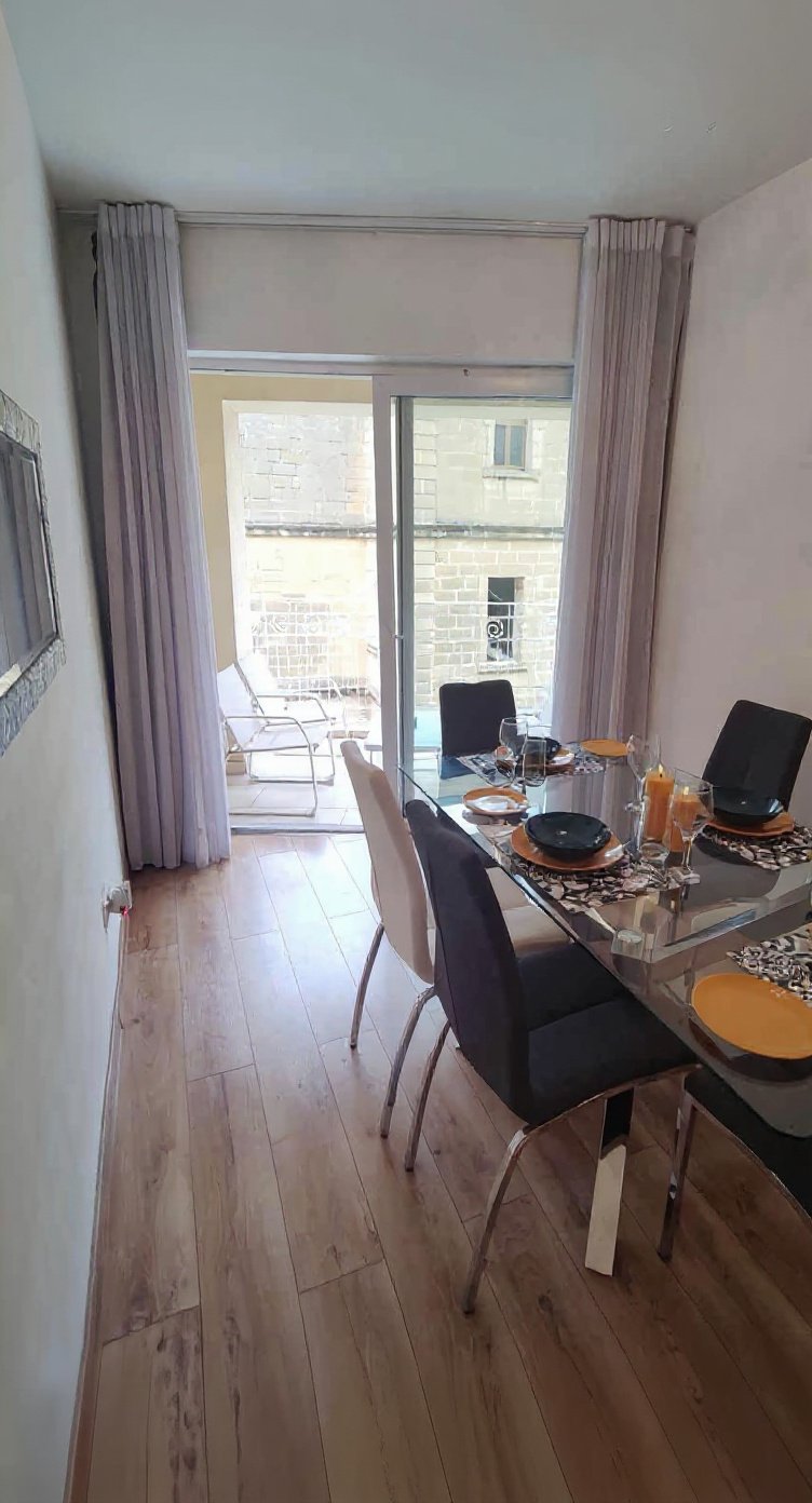 Apartment in Sliema - 2 beds, 2 baths — 3