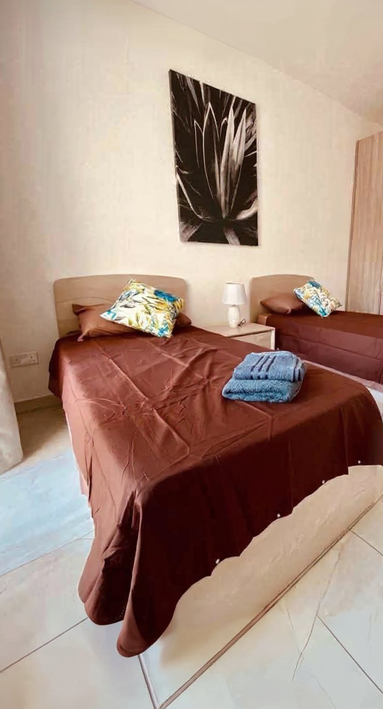 Apartment in Swieqi - 2 beds, 2 baths — 2