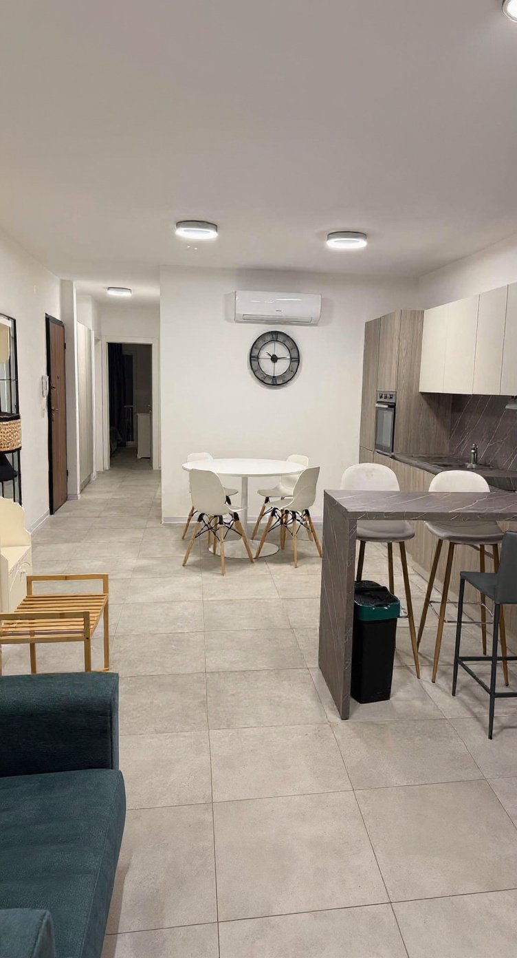Apartment in Pembroke - 3 beds — 2