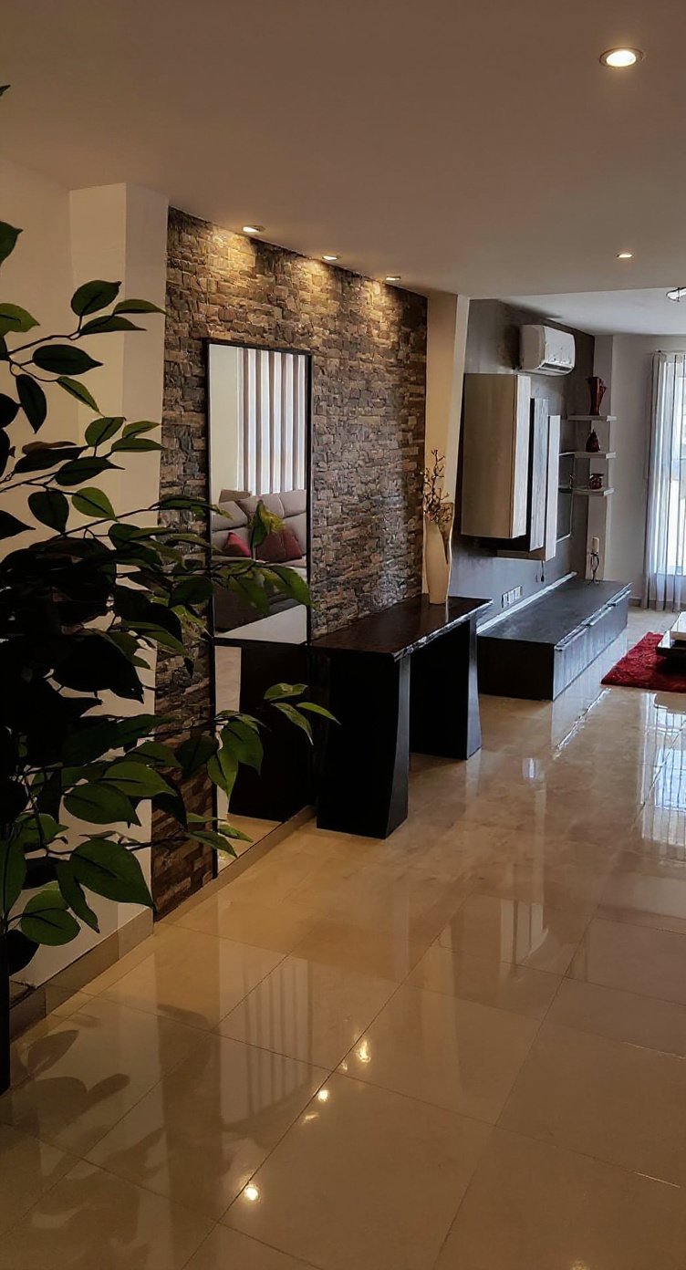 Apartment in Swieqi - 3 beds, 2 baths — 3