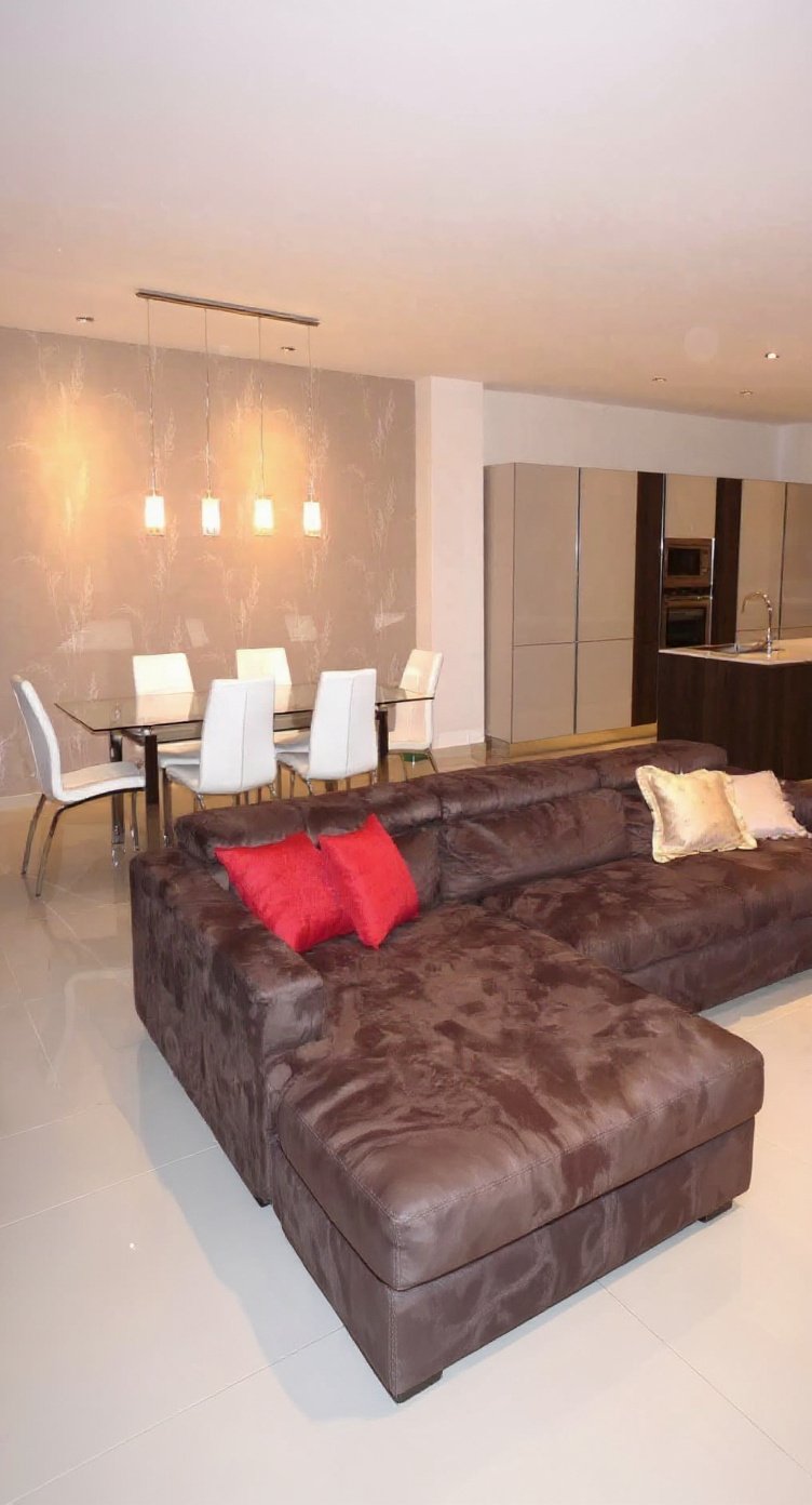 Apartment in St Julian's - 3 beds, 2 baths — 2